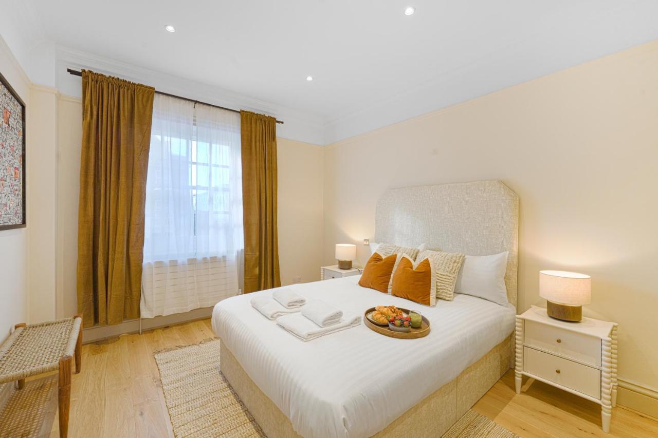 Spacious And Modern 4 Beds Home In Kensington Лондон Екстериор снимка